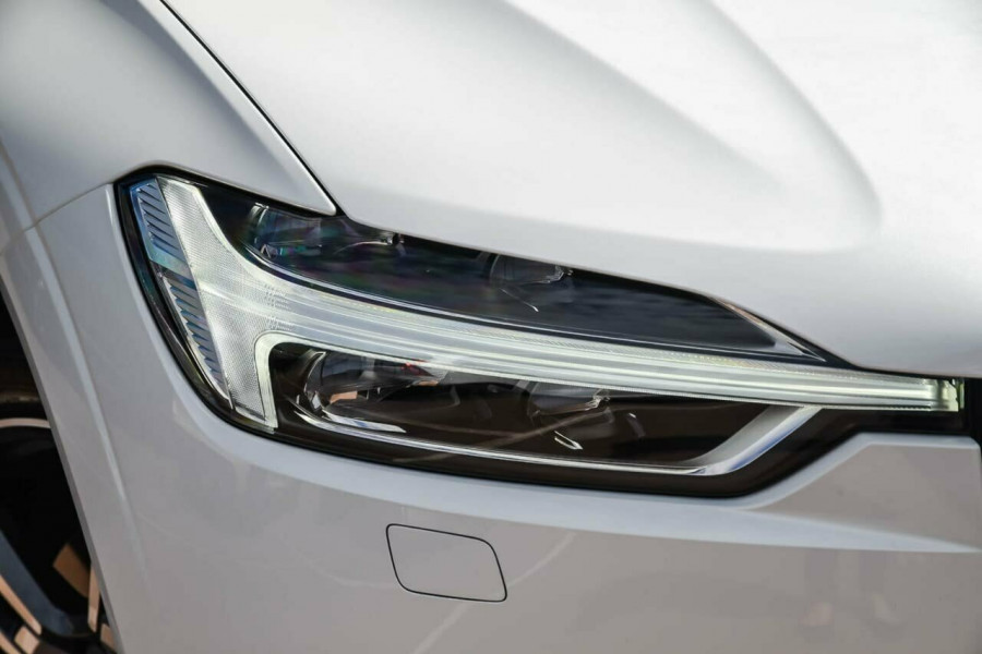 2019 MY20 Volvo XC60 UZ D4 Momentum Suv Image 21