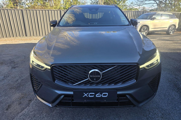 2026 Volvo XC60 UZ Ultra B5 Dark SUV Image 3