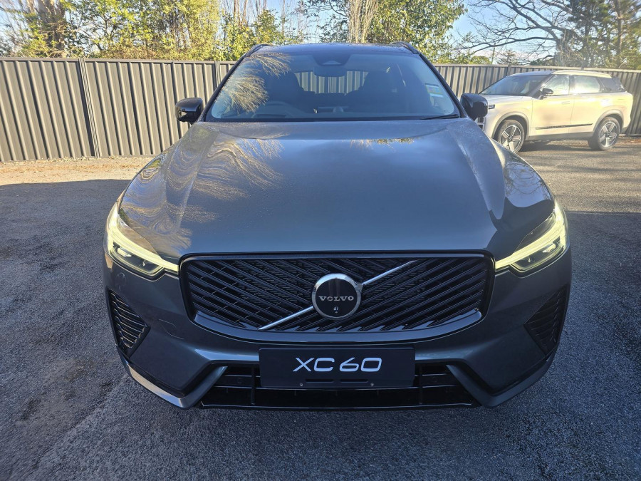 2026 Volvo XC60 UZ Ultra B5 Dark SUV Image 3