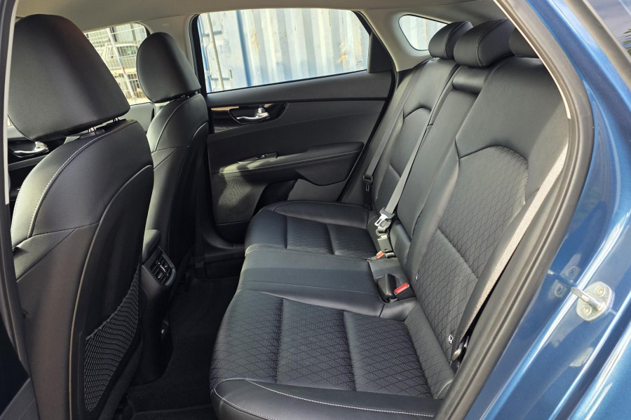 2021 MY22 Kia Cerato BD Sport+ Hatch Image 11