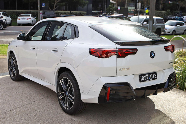 2024 BMW iX2 U10 eDrive20 M Sport SUV image 7