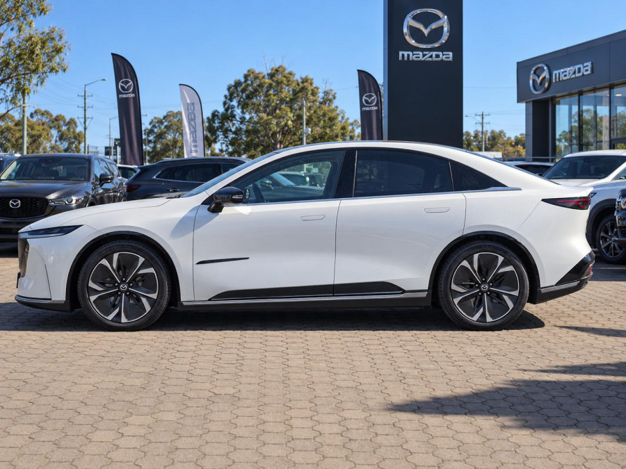 2026 Mazda 6e  GT Hatch Image 4