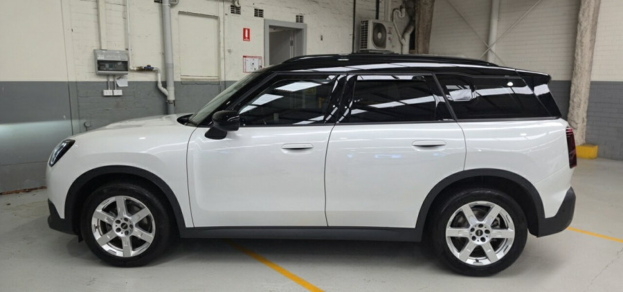 2024 MINI Countryman U25 S Classic Wagon Image 8