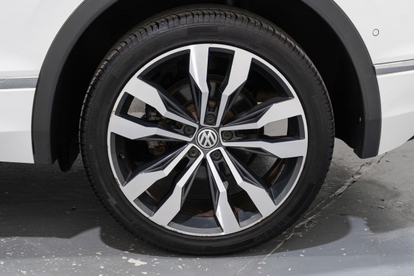 2018 Volkswagen Tiguan 5N R-Line SUV Image 6