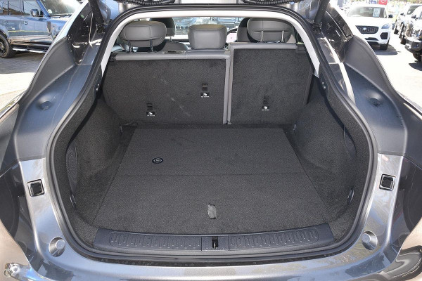 2025 MG IM6 S12L Platinum SUV Image 8