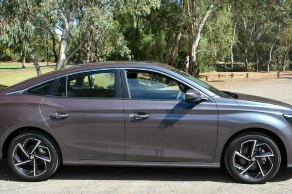 2024 MG MG5 AP32 Essence Sedan Image 5