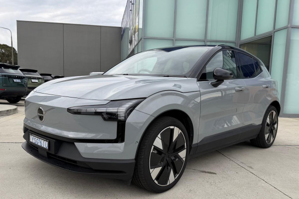 2024 Volvo EX30  Twin Motor Performance Ultra SUV Image 7