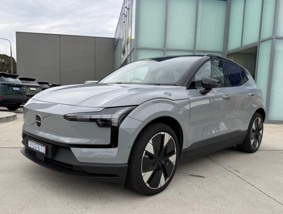 2024 Volvo EX30  Twin Motor Performance Ultra SUV Image 7