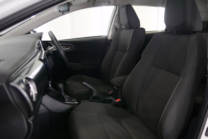 2017 Toyota Corolla ZRE182R Ascent Hatchback Image 6