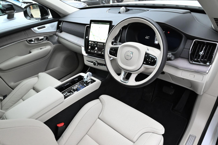 2026 Volvo XC90 L Series Ultra B5 Dark SUV