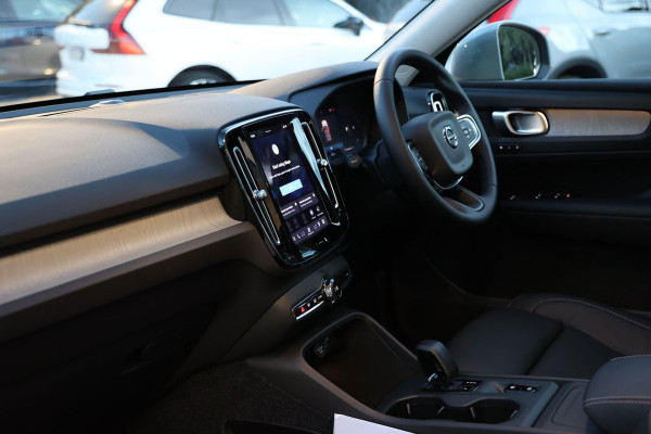 2026 Volvo XC40 XZ Plus B4 SUV Image 30