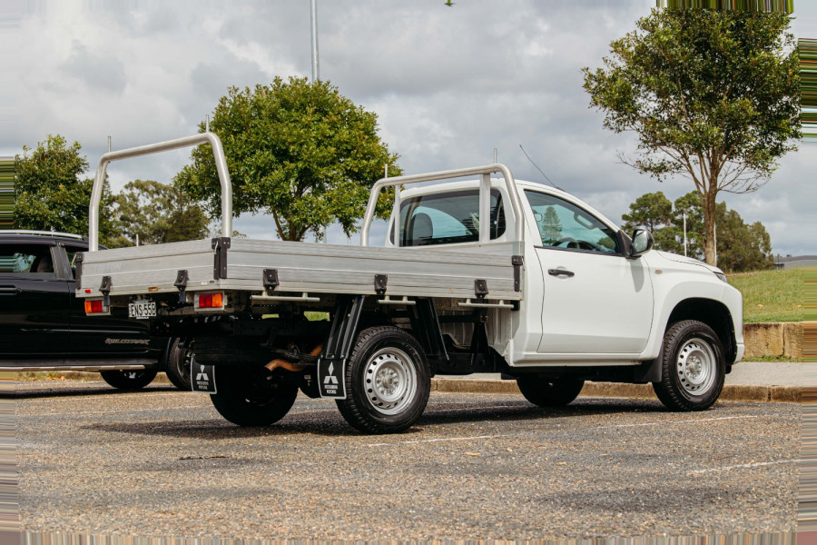 2020 MY21 Mitsubishi Triton MR GLX Cab Chassis Image 14
