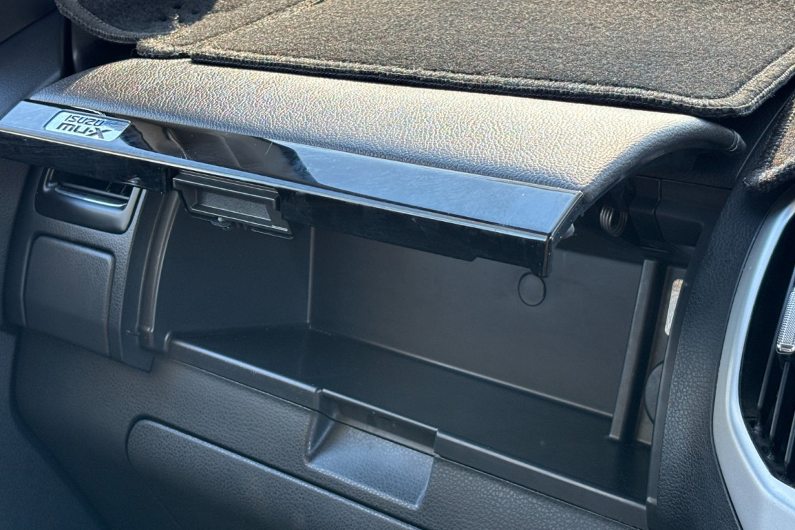 2019 Isuzu MU-X LS-U SUV Image 37