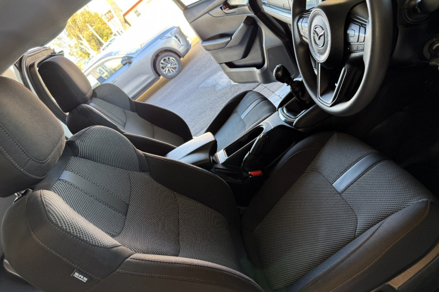 2021 Mazda BT-50 XT Cab Chassis Image 15