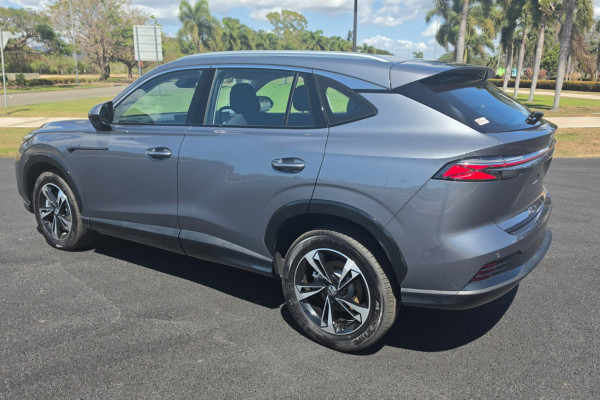 2025 MG HS AS33H Excite Hybrid+ SUV Image 13