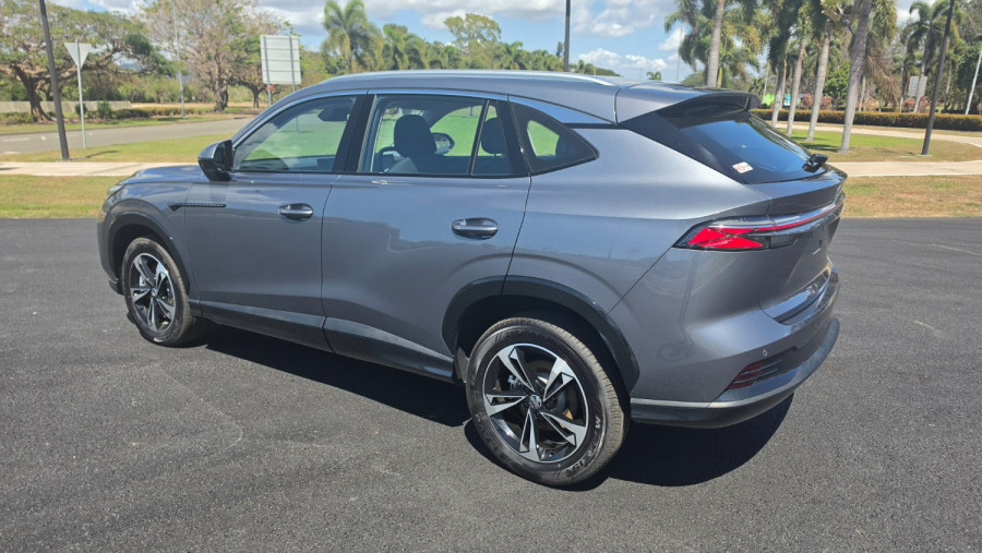2025 MG HS AS33H Excite Hybrid+ SUV Image 13