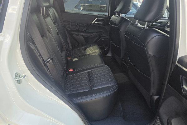 2025 Mitsubishi Outlander ZM Exceed SUV Image 24