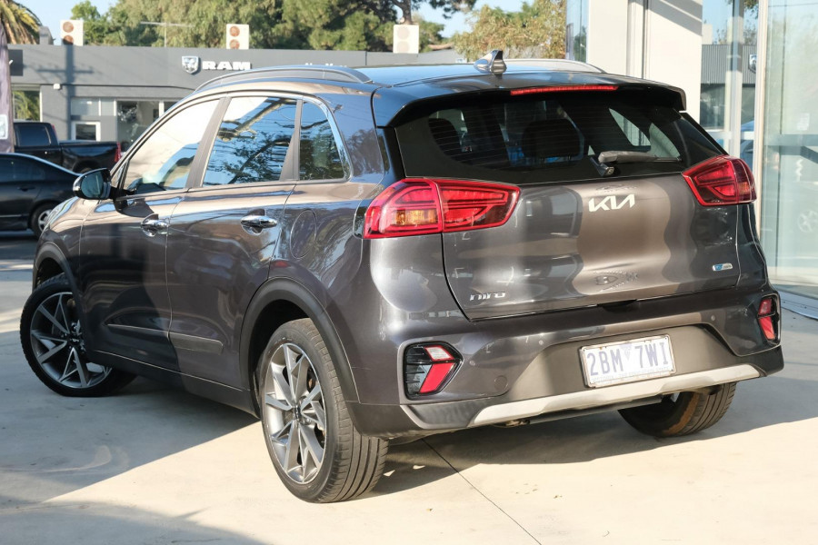 2021 MY22 Kia Niro DE Hybrid Sport SUV Image 2