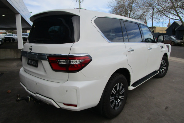 2022 Nissan Patrol PT4PATI22 Ti SUV Image 7