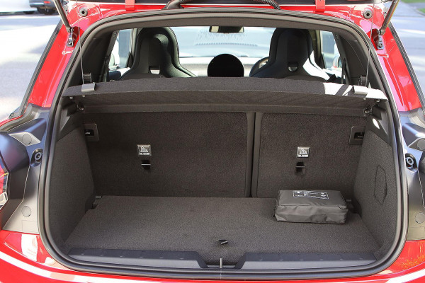 2026 MINI Cooper J01 SE Favoured Hatch image 11
