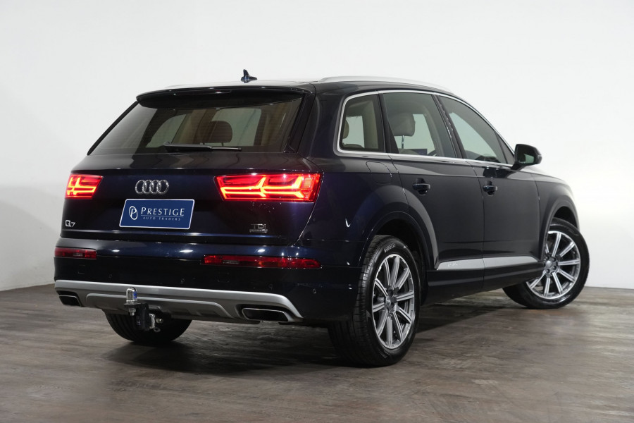 2016 Audi Q7 4M TDI SUV Image 6