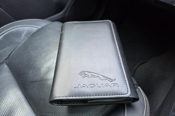 2017 MY18 Jaguar F-PACE X761 25t R-Sport SUV Image 28