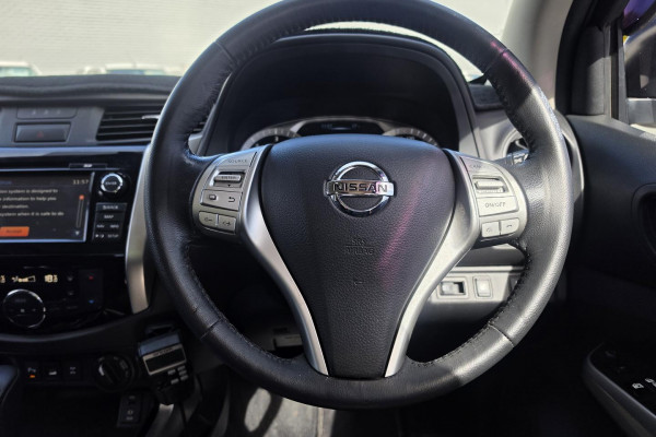 2018 Nissan Navara D23 Series 3 ST-X King Cab Pickup Image 19