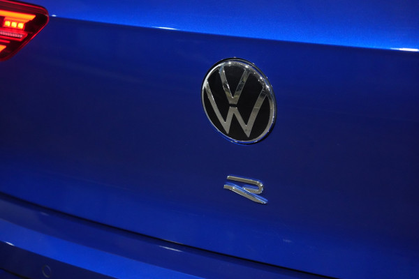 2025 Volkswagen Golf 7 R Hatch Image 9