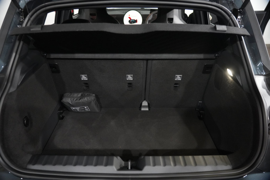 2025 MINI Aceman Jcw E Hatch Image 28