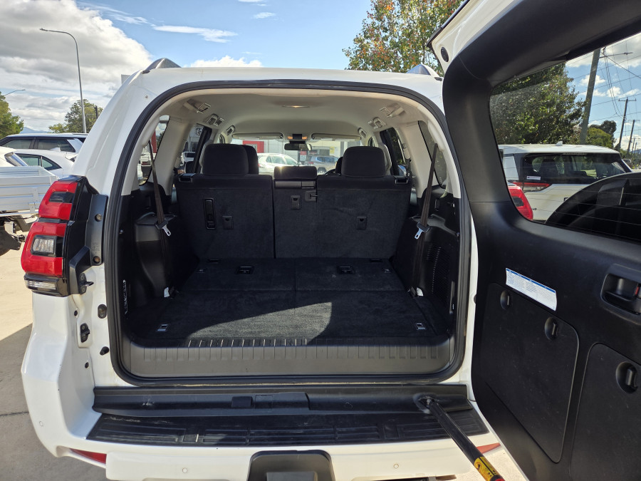 2019 Toyota LandCruiser Prado GDJ150R GXL SUV Image 9