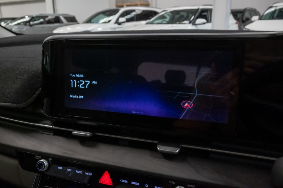 2023 Kia Carnival KA4 Special Edition People Mover