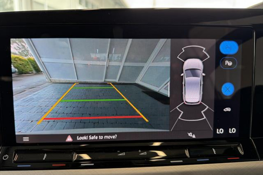 2024 Volkswagen Golf 8 110TSI Life Hatch Image 21