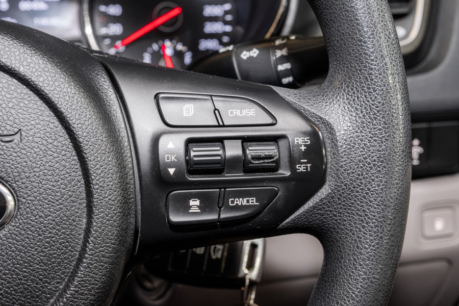 2018 MY19 Kia Carnival YP S Van