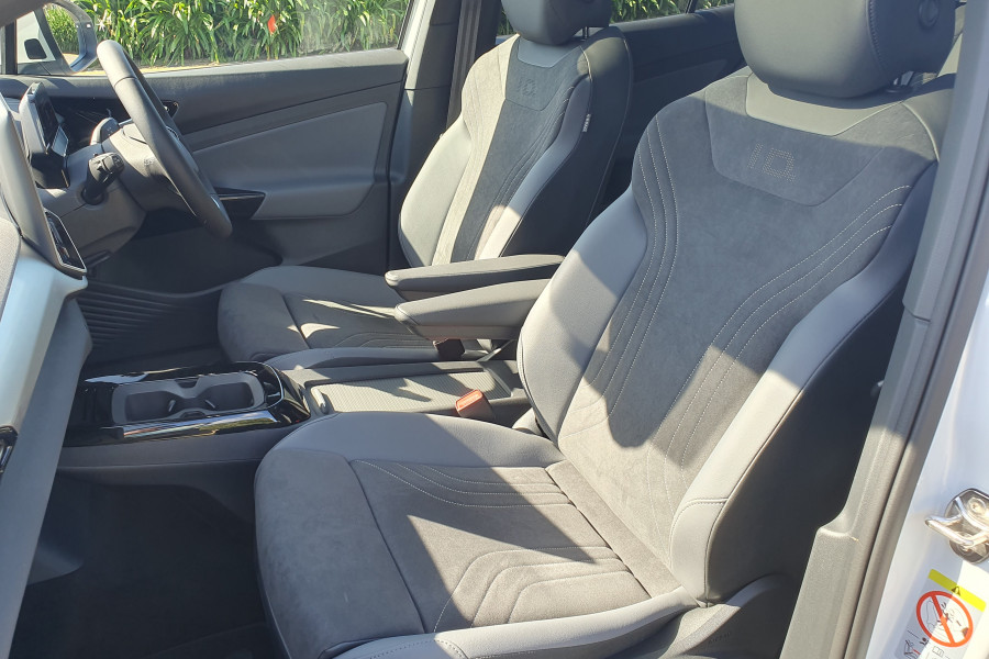 2025 Volkswagen ID. 4 E2 Pro SUV Image 9