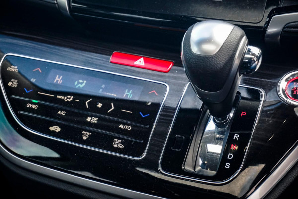 2019 Honda Odyssey 5th Gen VTi-L People Mover Image 12