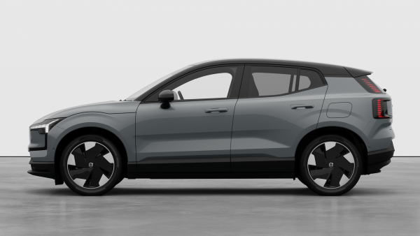 2026 Volvo EX30  Single Motor Extended Range Ultra SUV image 2
