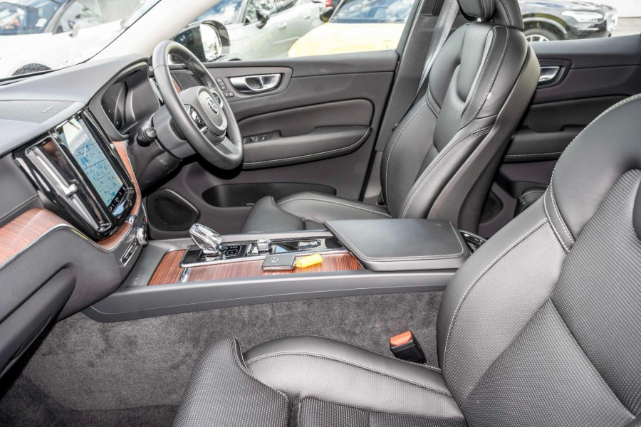 2023 Volvo XC60 UZ Ultimate B6 Dark SUV Image 8