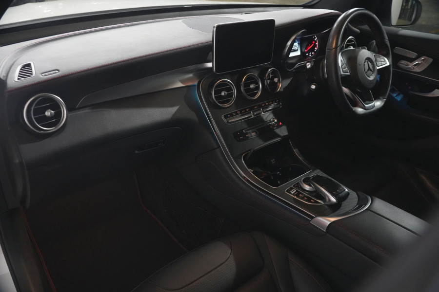 2019 Mercedes-Benz GLC-Class 43 SUV Image 6