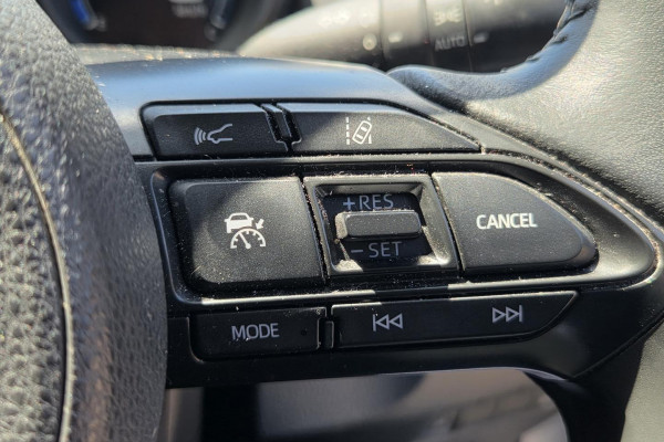 2021 Toyota Yaris Cross MXPB10R GX SUV Image 3