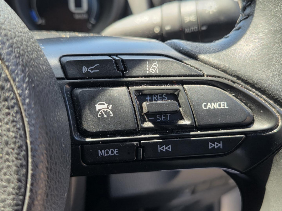 2021 Toyota Yaris Cross MXPB10R GX SUV Image 3