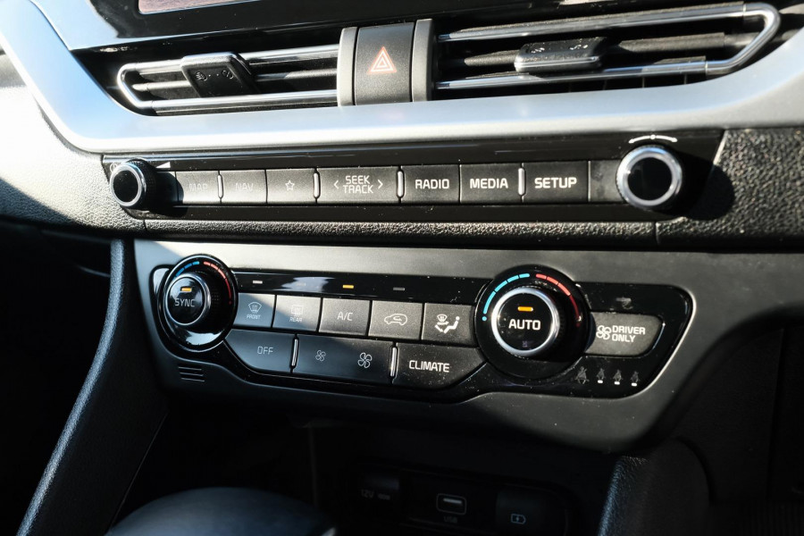 2021 MY22 Kia Niro DE Hybrid Sport SUV Image 17