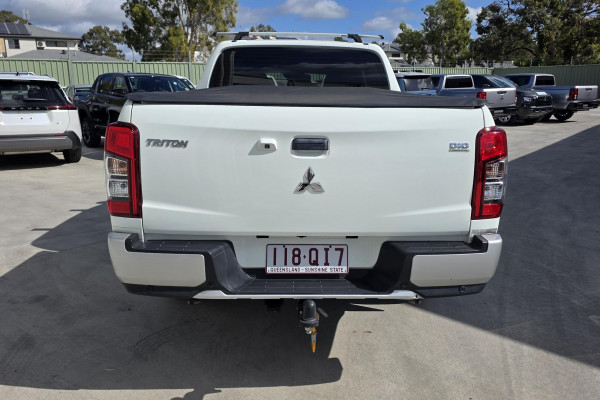 2019 Mitsubishi Triton MR GLX Cab Chassis Image 4