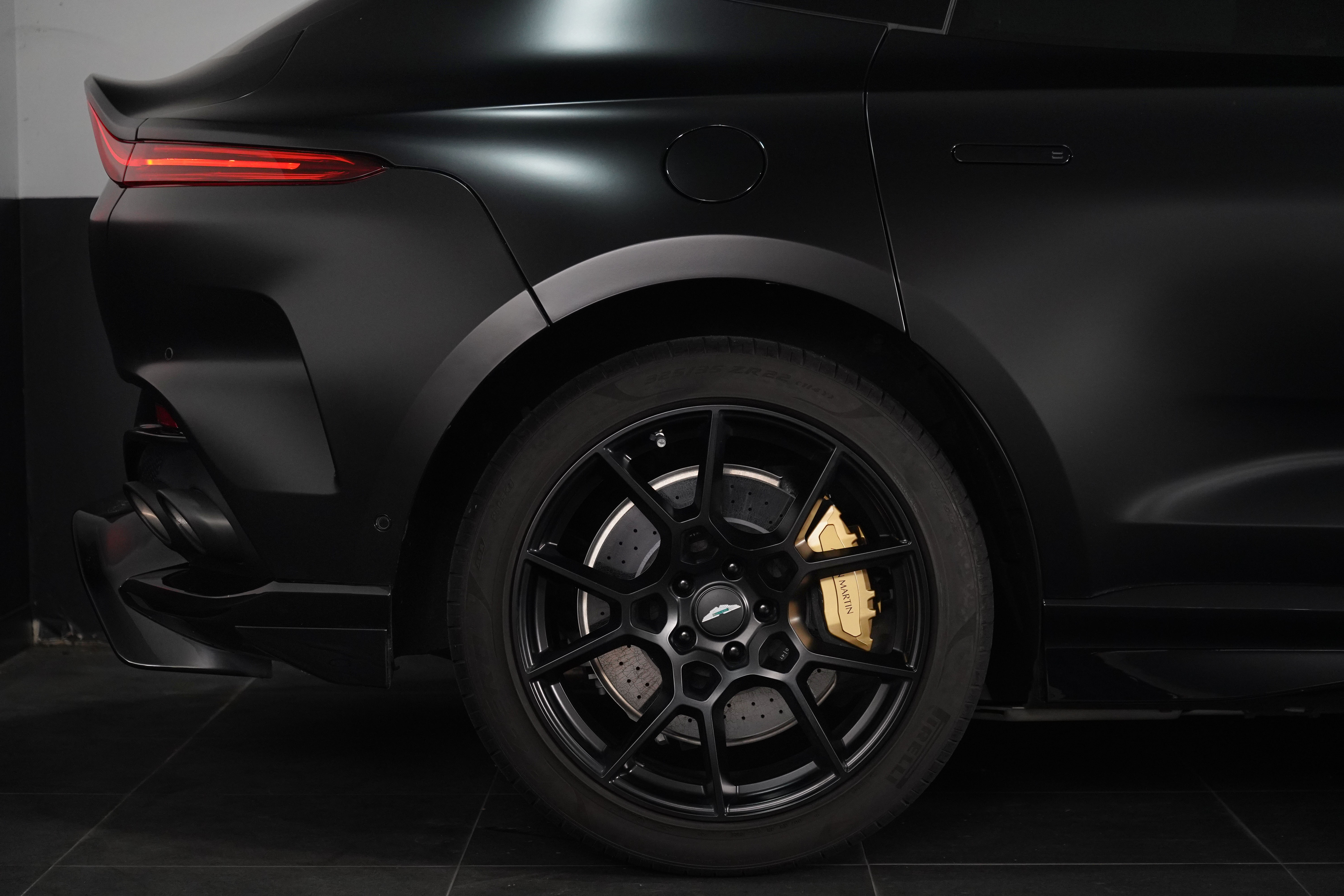 2022 Aston Martin DBX 707 SUV Image 16