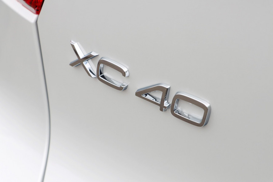 2022 Volvo XC40 T5 R-Design