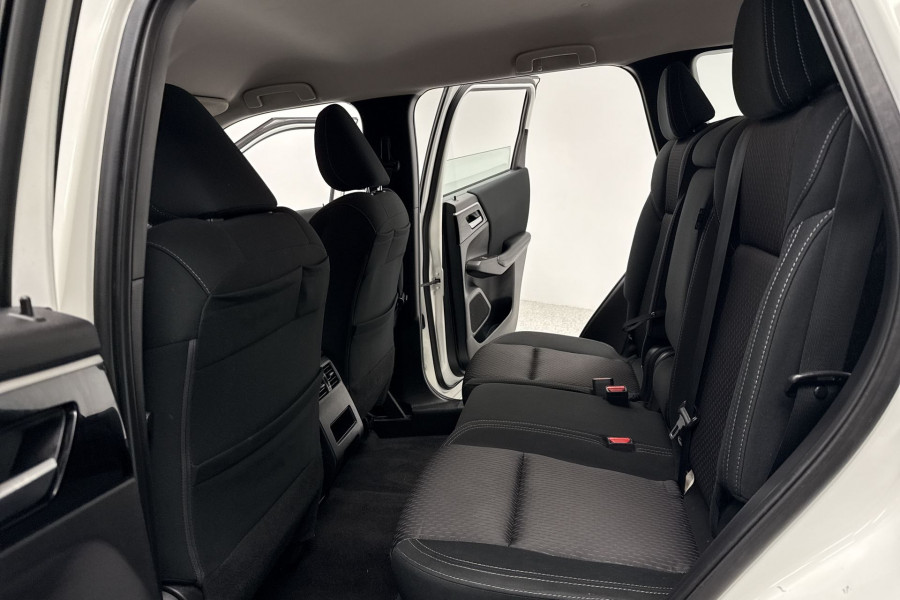 2022 MY22.5 Mitsubishi Outlander ZM ES SUV Image 14