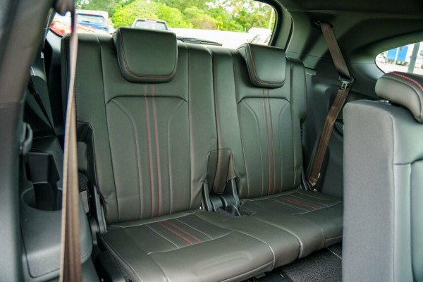 2026 MY25.5 Isuzu MU-X RJ X-TERRAIN SUV Image 11