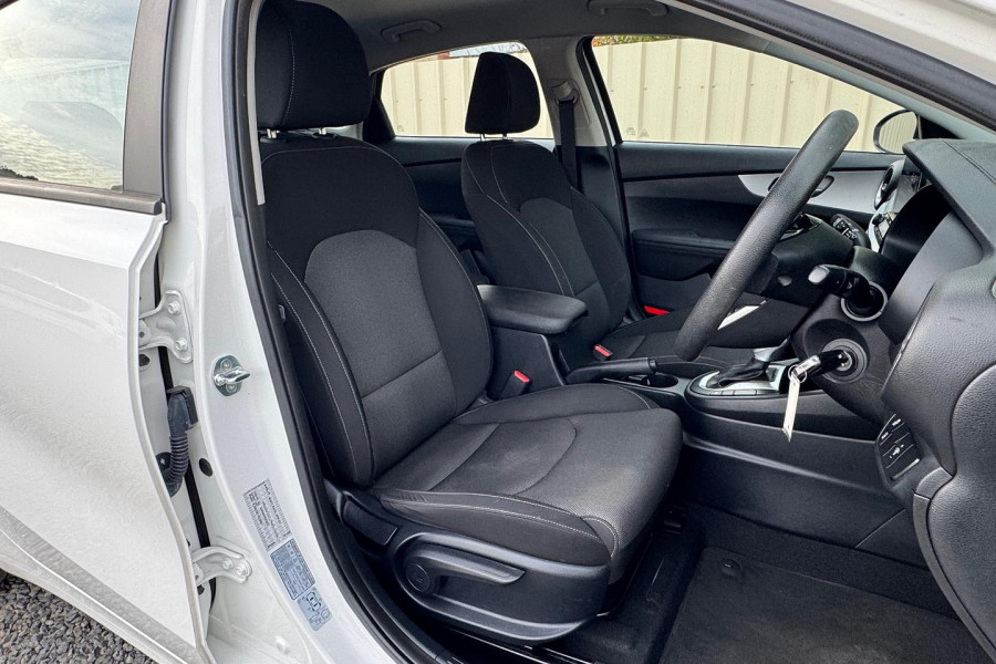 2021 MY1  Kia Cerato BD Sport Hatch Image 20
