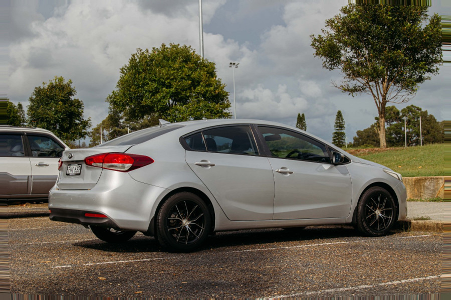 2016 MY17 Kia Cerato YD S Hatch Image 15