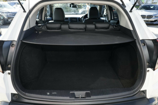 2020 MY21 Honda HR-V  VTi SUV Image 21