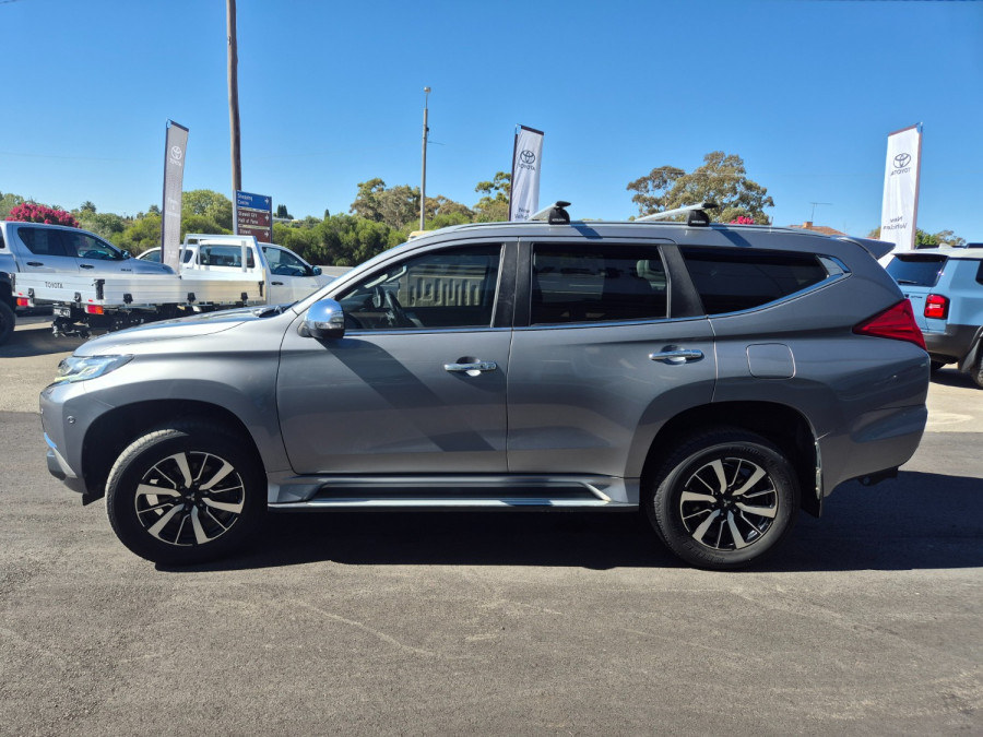 2018 Mitsubishi Pajero Sport QE Exceed SUV Image 6